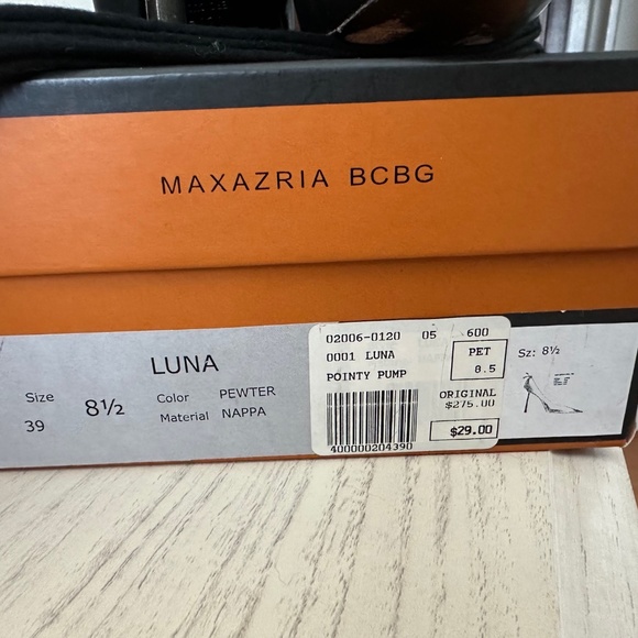 BCBG Max Azria "Luna" shoe, size 8.5 (39) heels, pewter color, leather - Picture 6 of 11